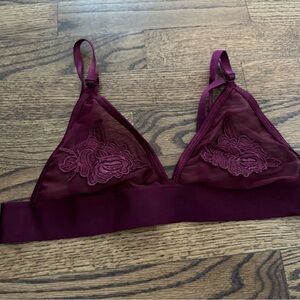 Women’s maroon bralette